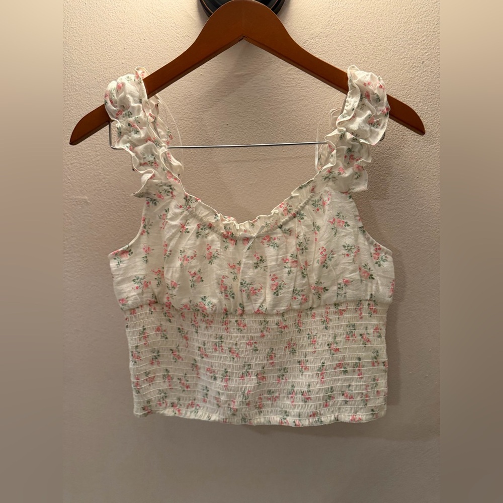 Love Tree White Floral‎ Ruffle Blouse